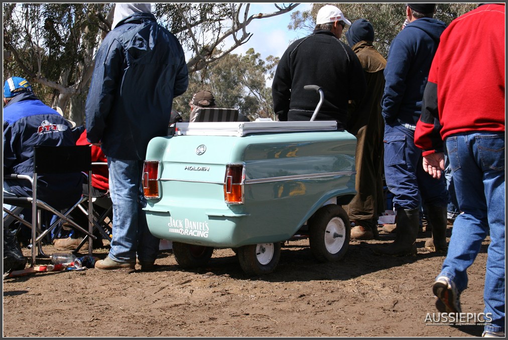 V8 Supercar shots from Bathurst 2011 : EH Ute Esky Trolley