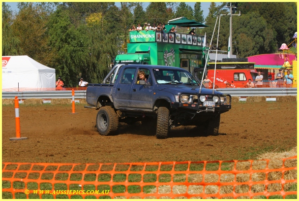 Utes from the 2010 Drouin Motorfest