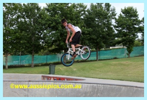 Airtime at the skate bowl