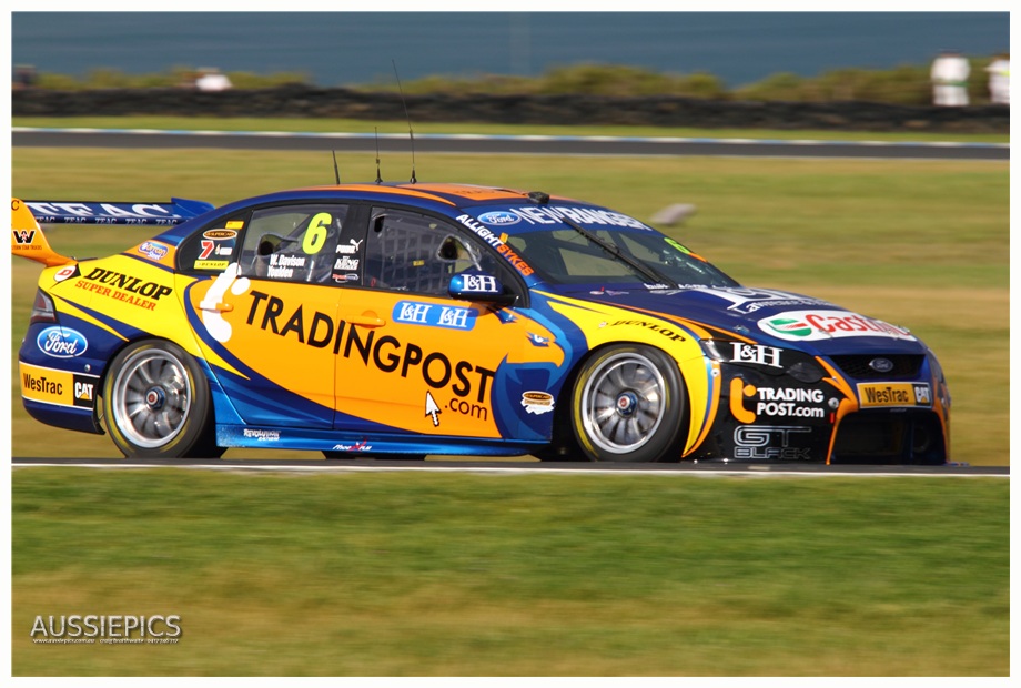 v8 Supercar shots from Phillip Island : Car 6, Will Davison and Luke Youlden